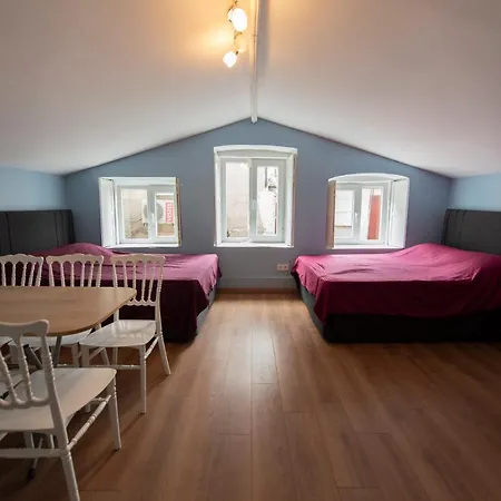 Apartament Penthouse In 5th Floor In Taksim Stambuł